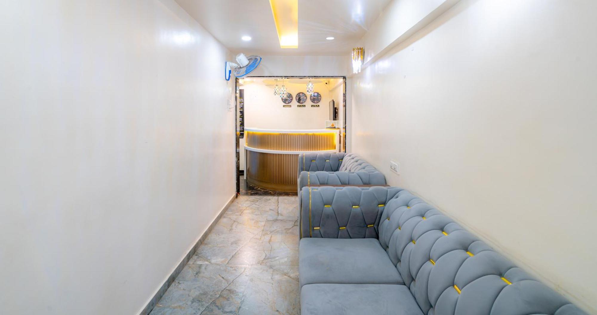Treebo Trend The White Castle Hotell Pune Exteriör bild